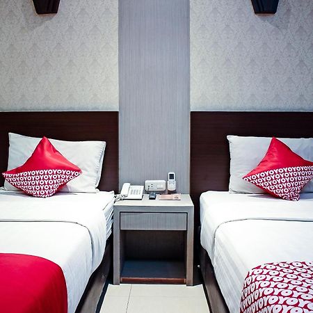 Oyo 1009 Hotel Bumi Malaya Medan Esterno foto