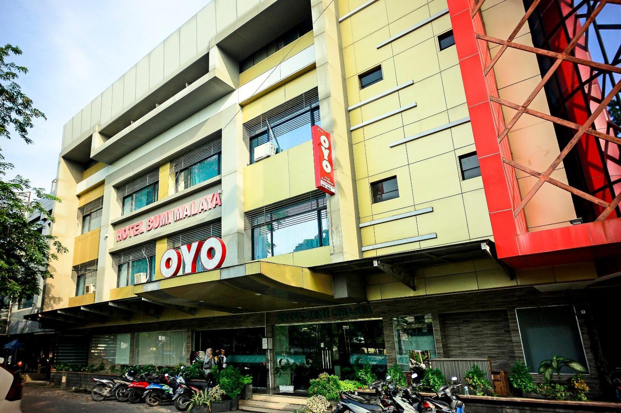 Oyo 1009 Hotel Bumi Malaya Medan Esterno foto