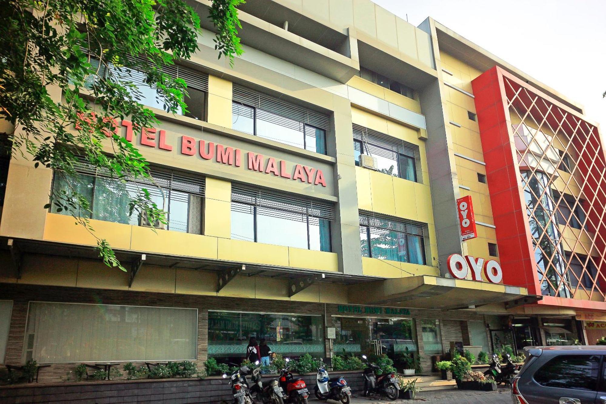 Oyo 1009 Hotel Bumi Malaya Medan Esterno foto